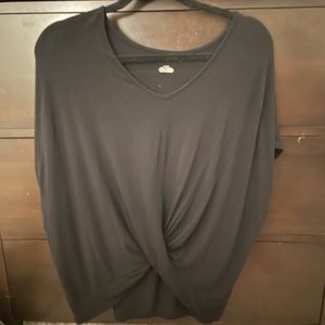 black AE tee w cute twist detail